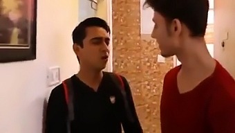 La Mamma Matura Prerna Trivedi Si Fa Riparare Dal Sesso Bollente In Un Cortometraggio