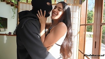 Learn The Art Of Kissing With This Amateur Video Featuring A Brunette Babe