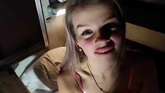 Introducing Himself As A Producer, He Publicly Fucked A Married Woman On A Train In High Definition